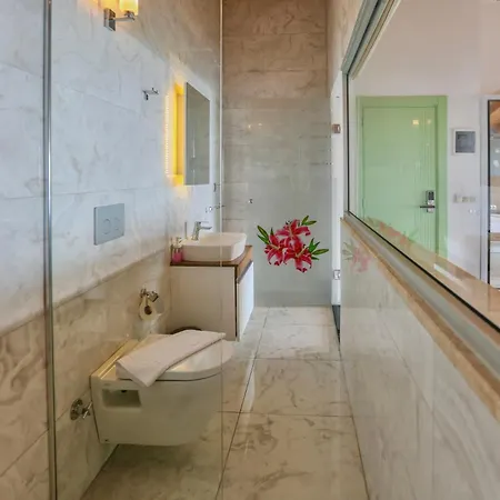 Stonehillkas Hotel 3*