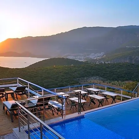 Stonehillkas Hotel 3*