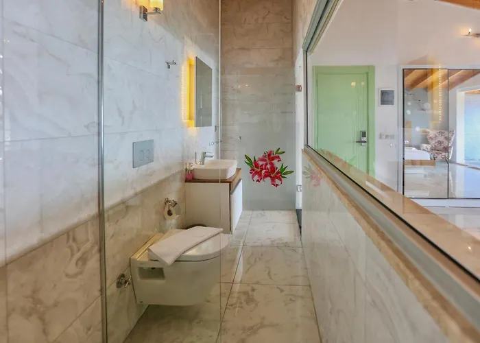 Stonehillkas Hotel 3*